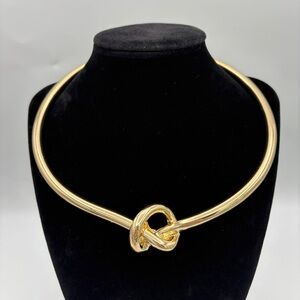 Elegant Gold Knot Collar Necklace